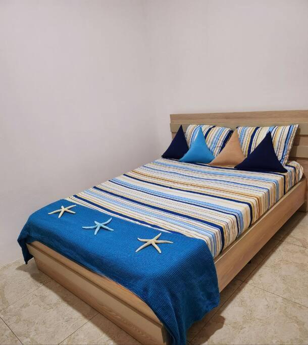 Kot Nu - Beach Themed Apartment - 3 Mins Walk From The Sea Flic en Flac Exterior photo